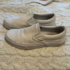 White vans slip on